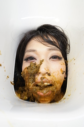 便器女 ~生まれ変わったら便器になりたい食糞女~ 後藤結愛×涼宮凜
