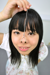 鼻観察で鼻穴むき出し!!鼻水まで出して更に親父に鼻舐められる
